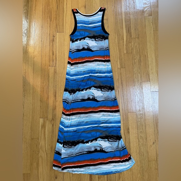 Women’s Kensie Watercolor Maxi Dress - Picture 5 of 10